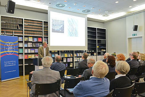 Jahresveranstaltung 2016 Arne Schirrmacher bei seinem Vortrag. Foto: Markus Scholz